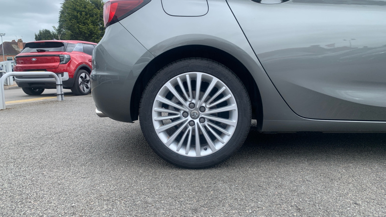 Vauxhall Astra 1.6T 16V 200 Elite Nav 5dr Petrol Hatchback